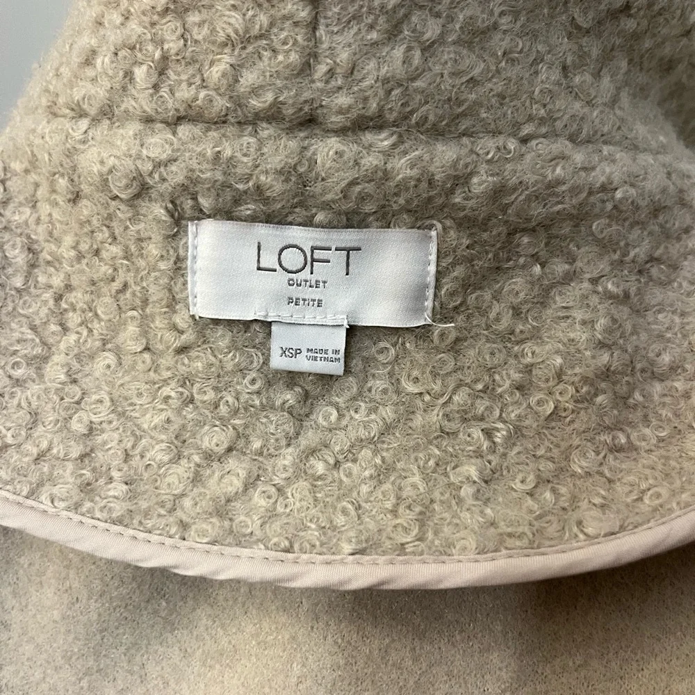 Loft Jacket - Picture 7 of 7
